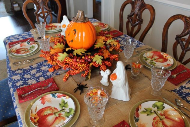 Belle Bleu Interiors-A Sweet and Spooky Halloween Table 12