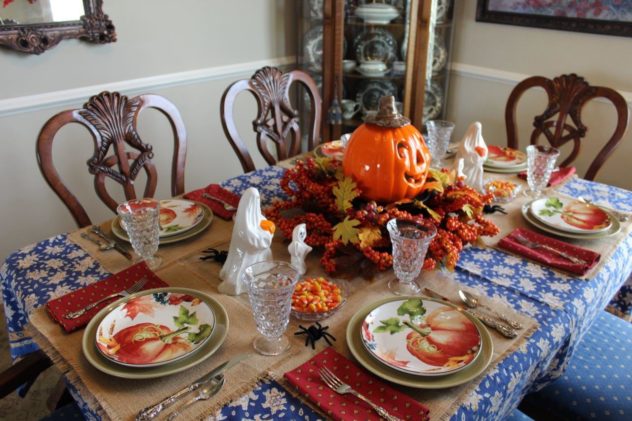 Belle Bleu Interiors-A Sweet and Spooky Halloween Table 9