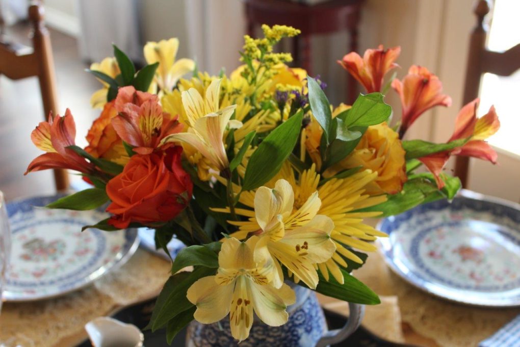 Belle Bleu Interiors A Cheerful and Bright Winter's Table 10