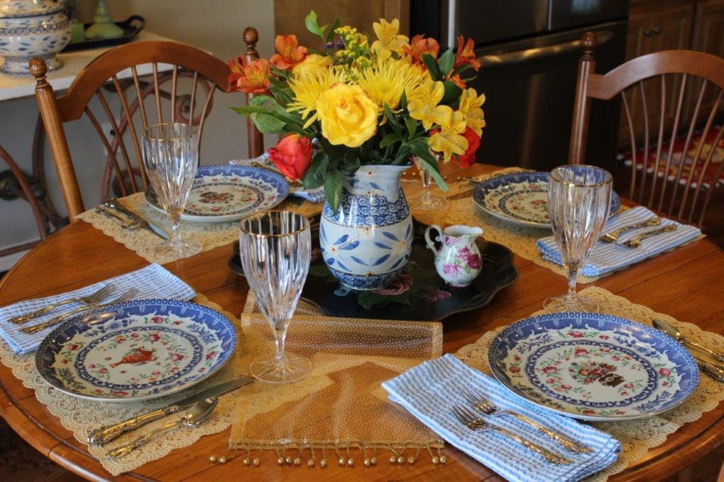Belle Bleu Interiors A Cheerful and Bright Winter's Table 4