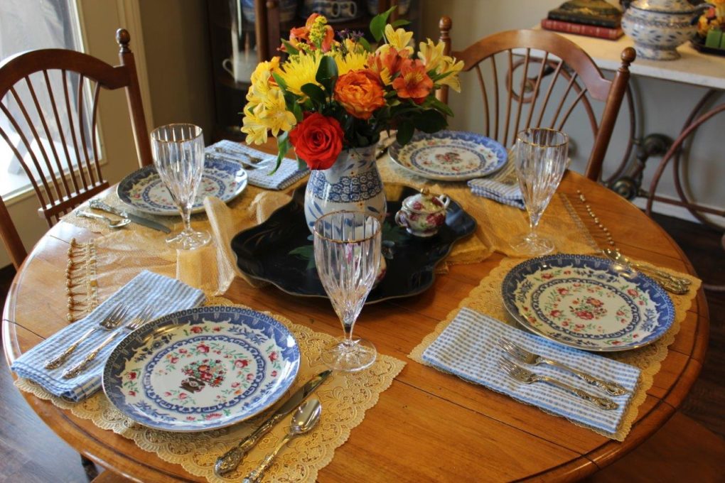 Belle Bleu Interiors A Cheerful and Bright Winter's Table 8